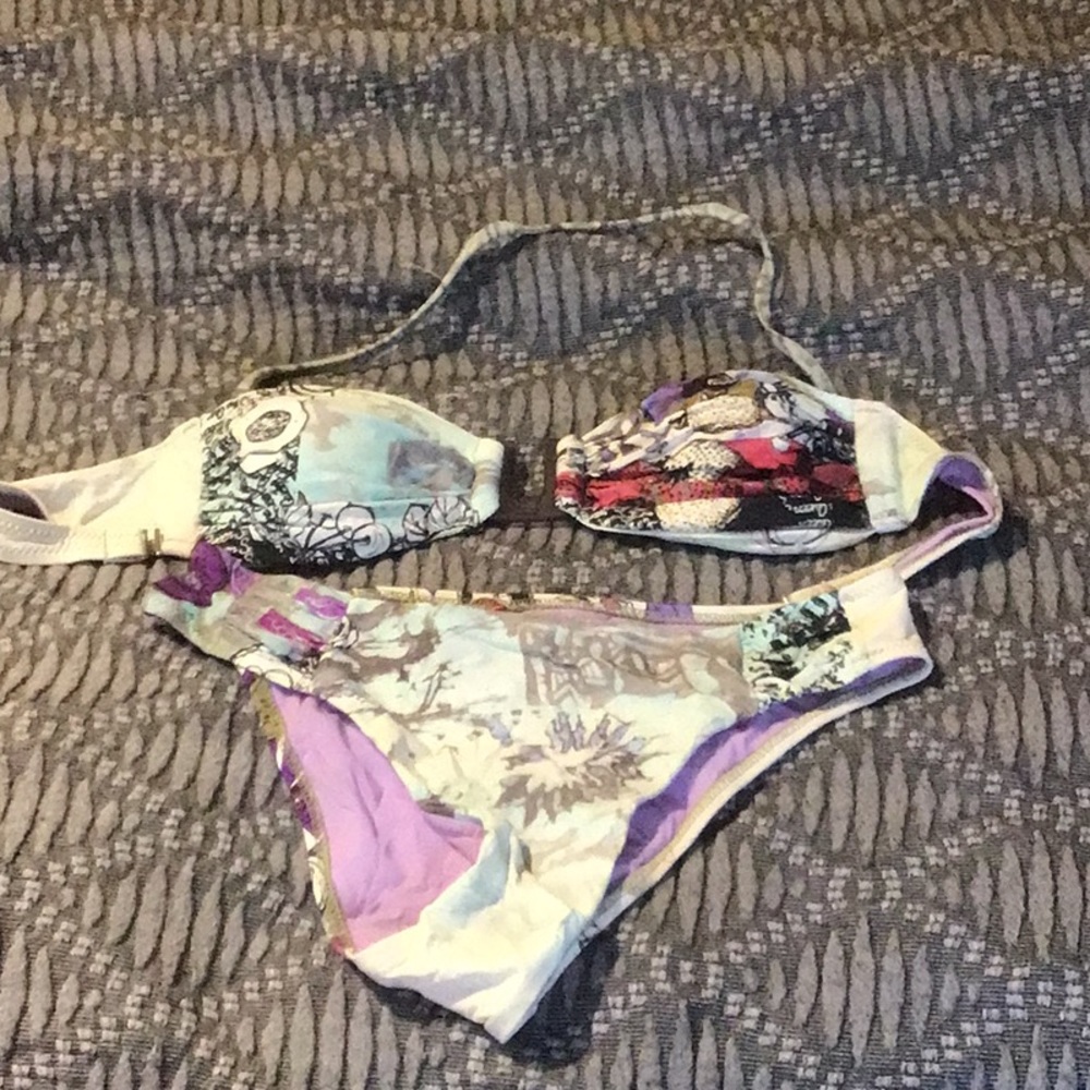 Save The Queen swim suit